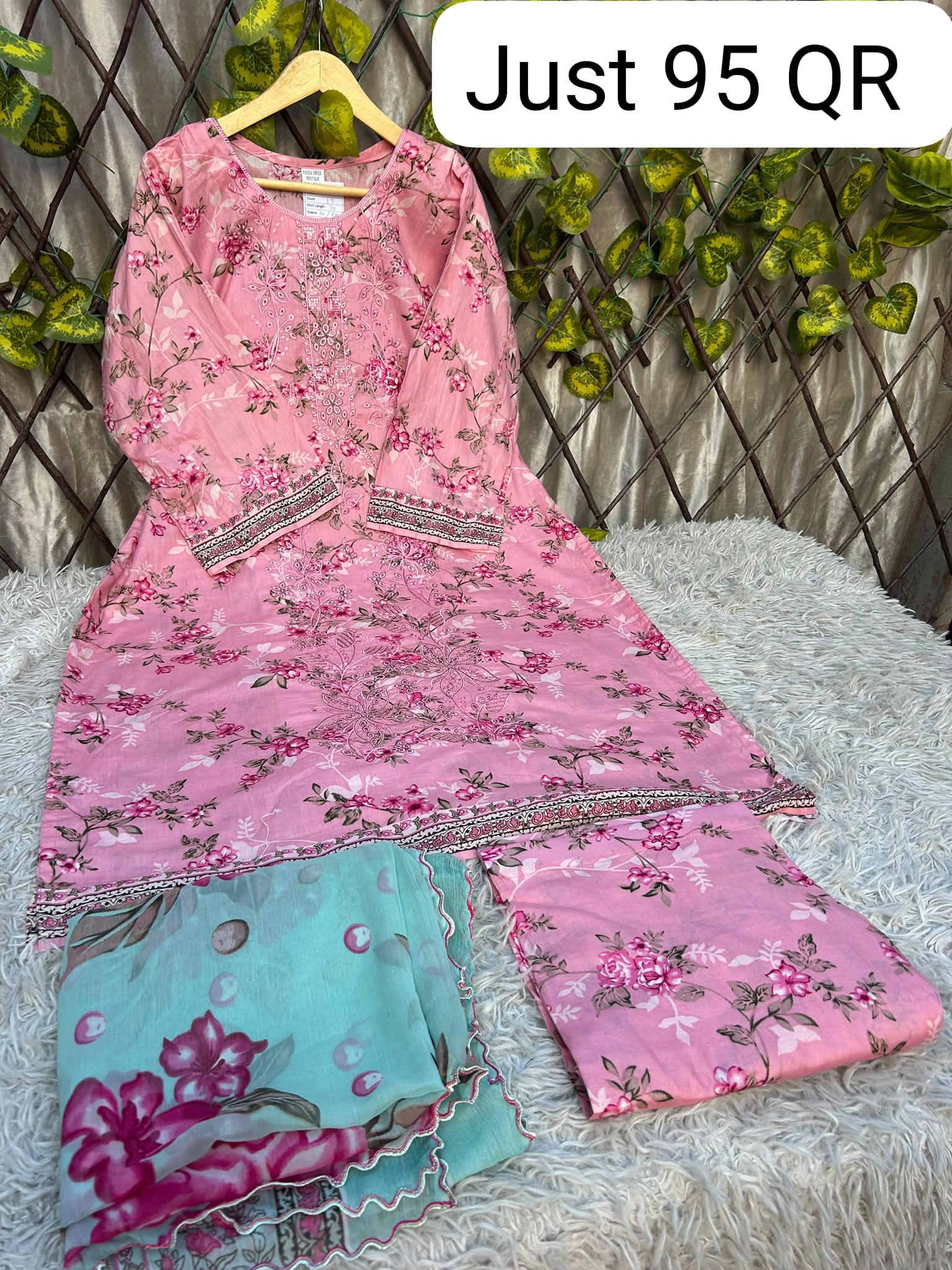 L-149 Lawn Suits