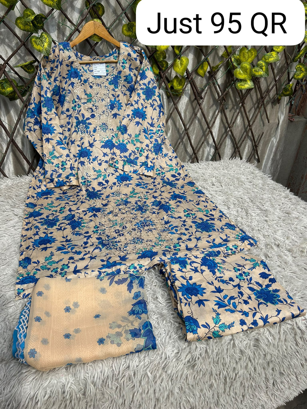 L-96 Lawn Suits