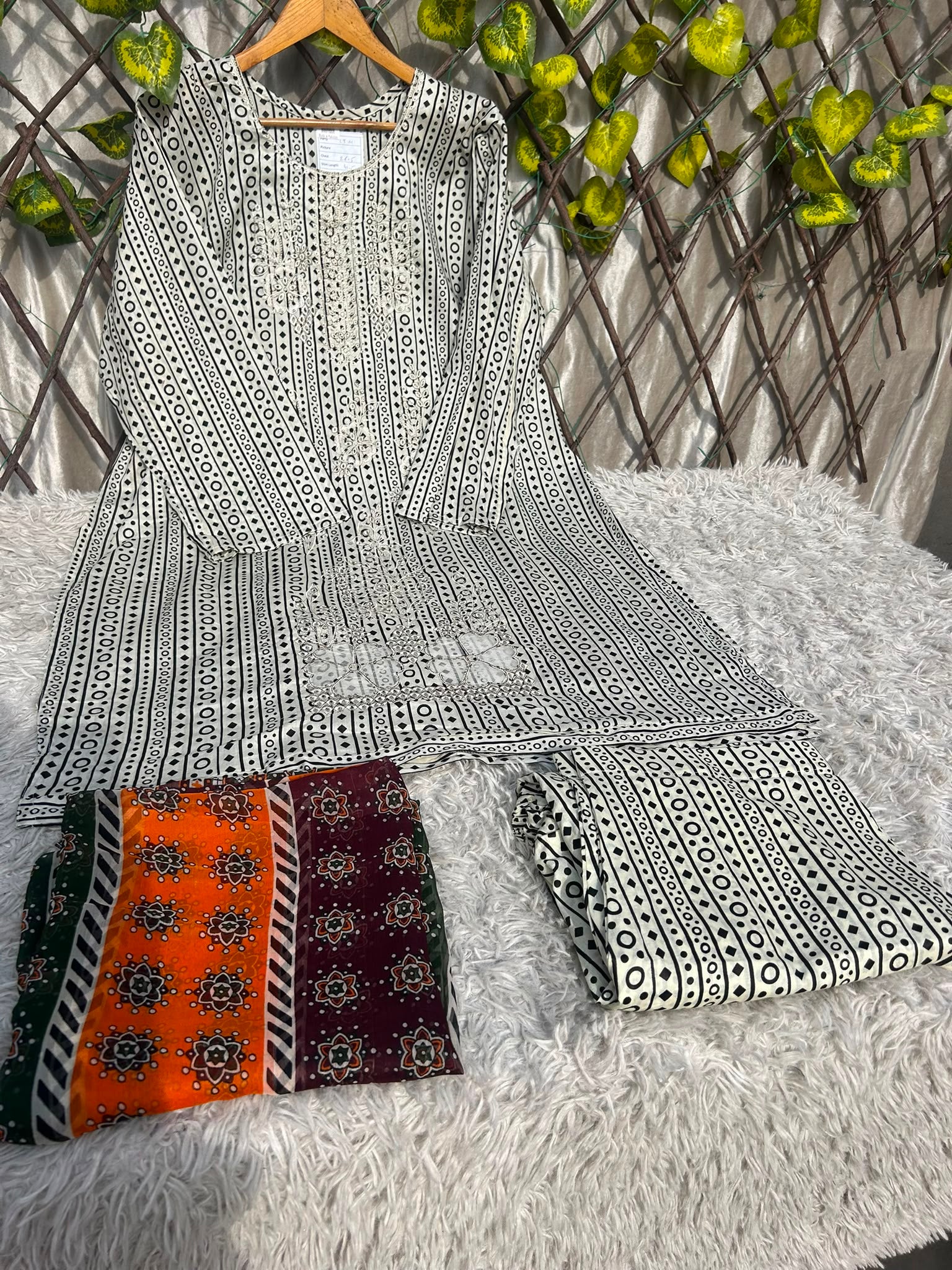 L-92 Lawn Suits