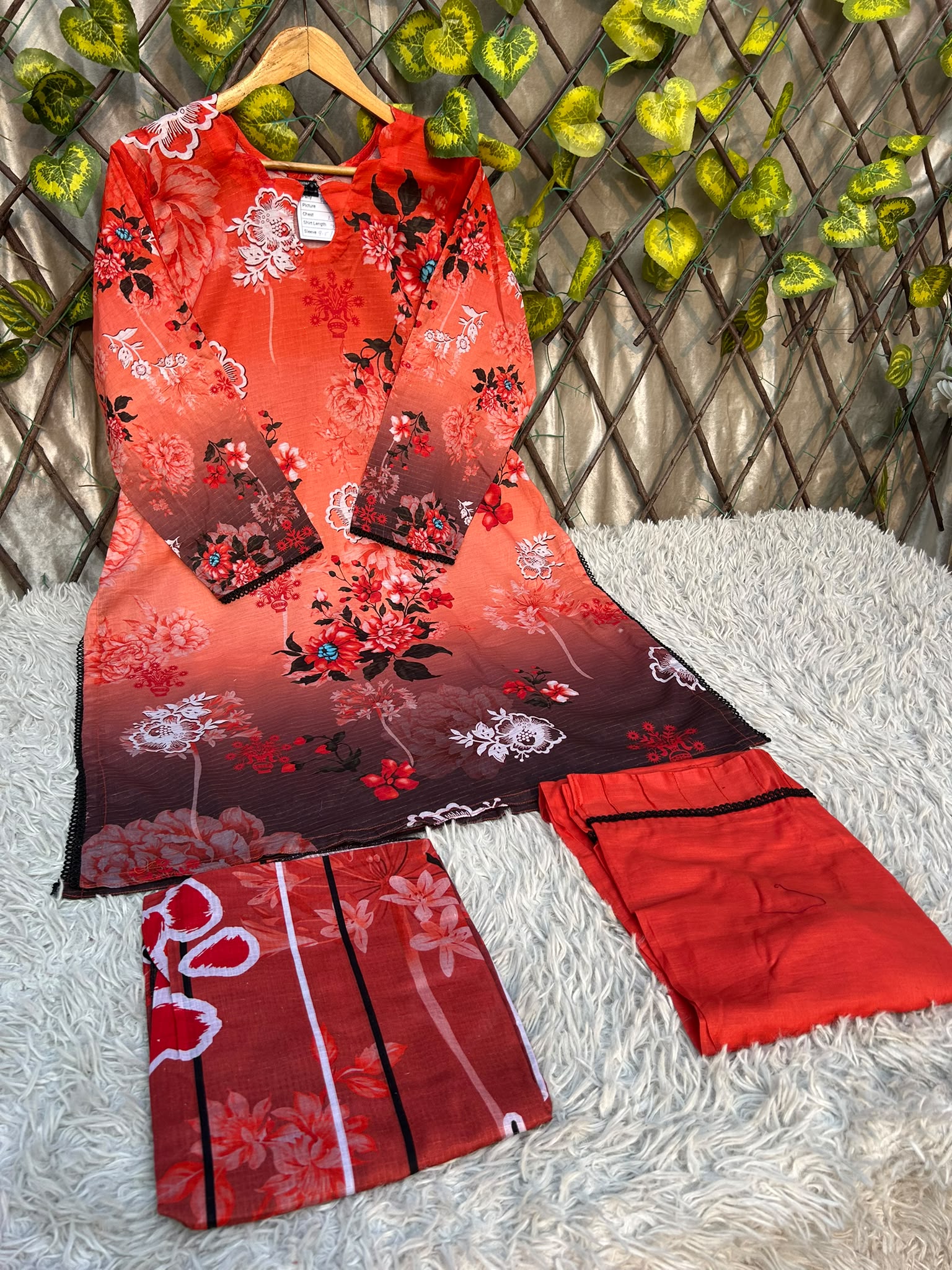 L-147 Lawn Suits