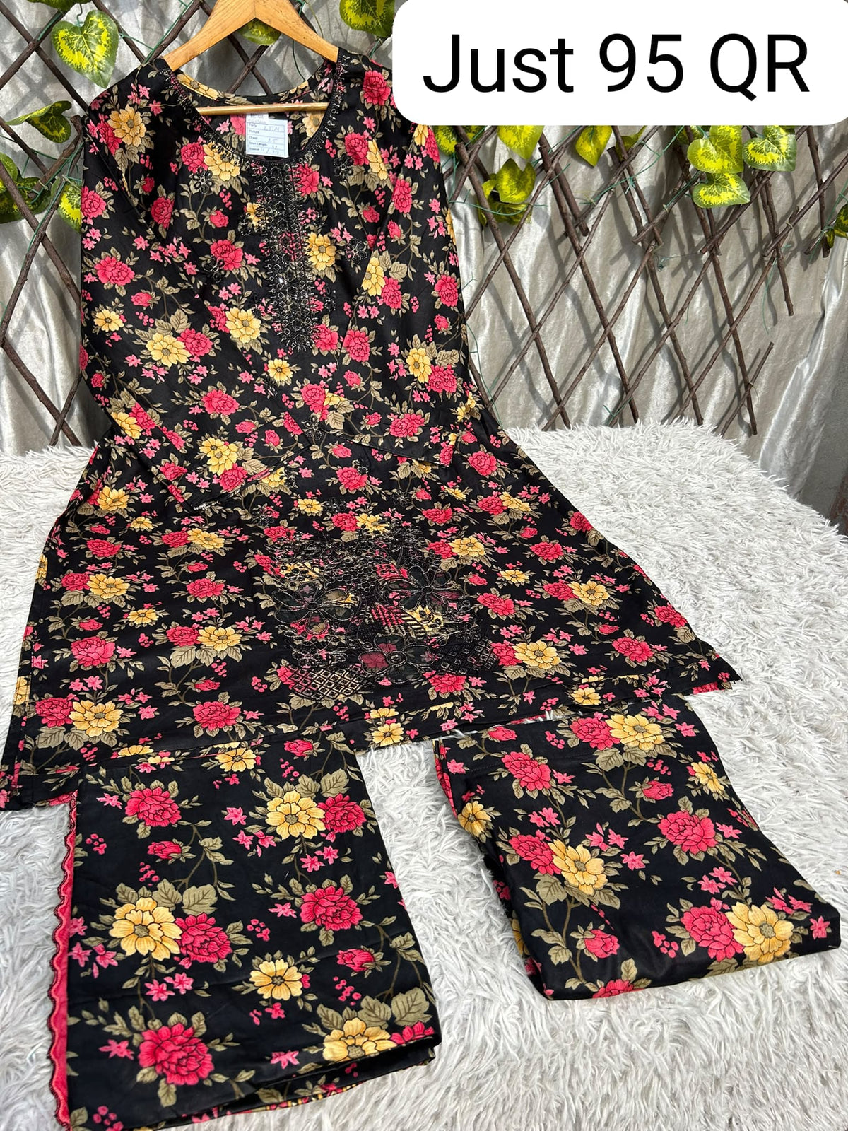 L-141 Lawn Suits