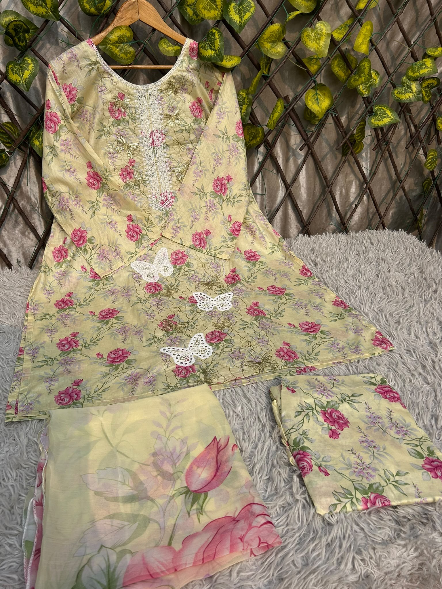 L-100 Lawn Suits